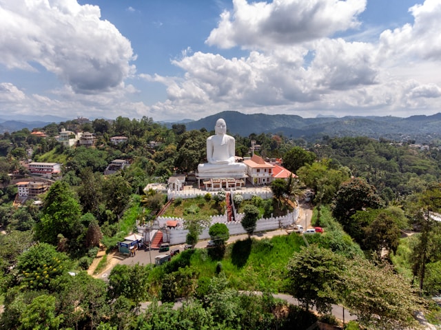 Bahiravokanda Vihara Buddha Statue, Kandy, Sri Lanka