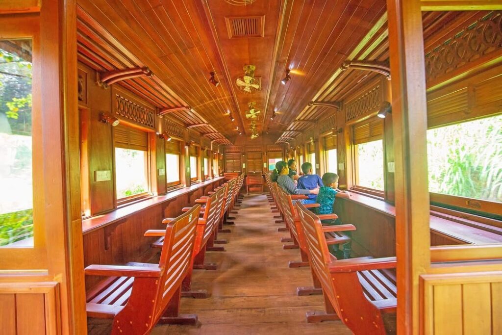 Calypso train